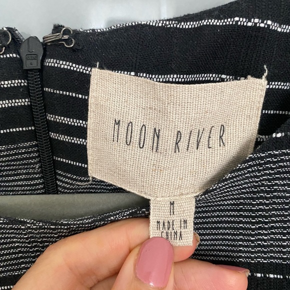 Anthropologie Moon River Denmark Striped Ruffle Sleeve Shift Dress - Picture 4 of 5